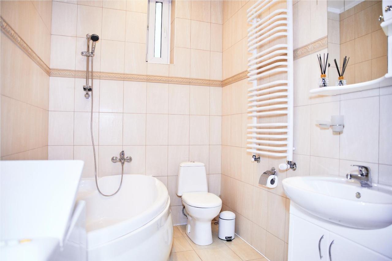 Designer Apartment In The Center Lviv Dış mekan fotoğraf
