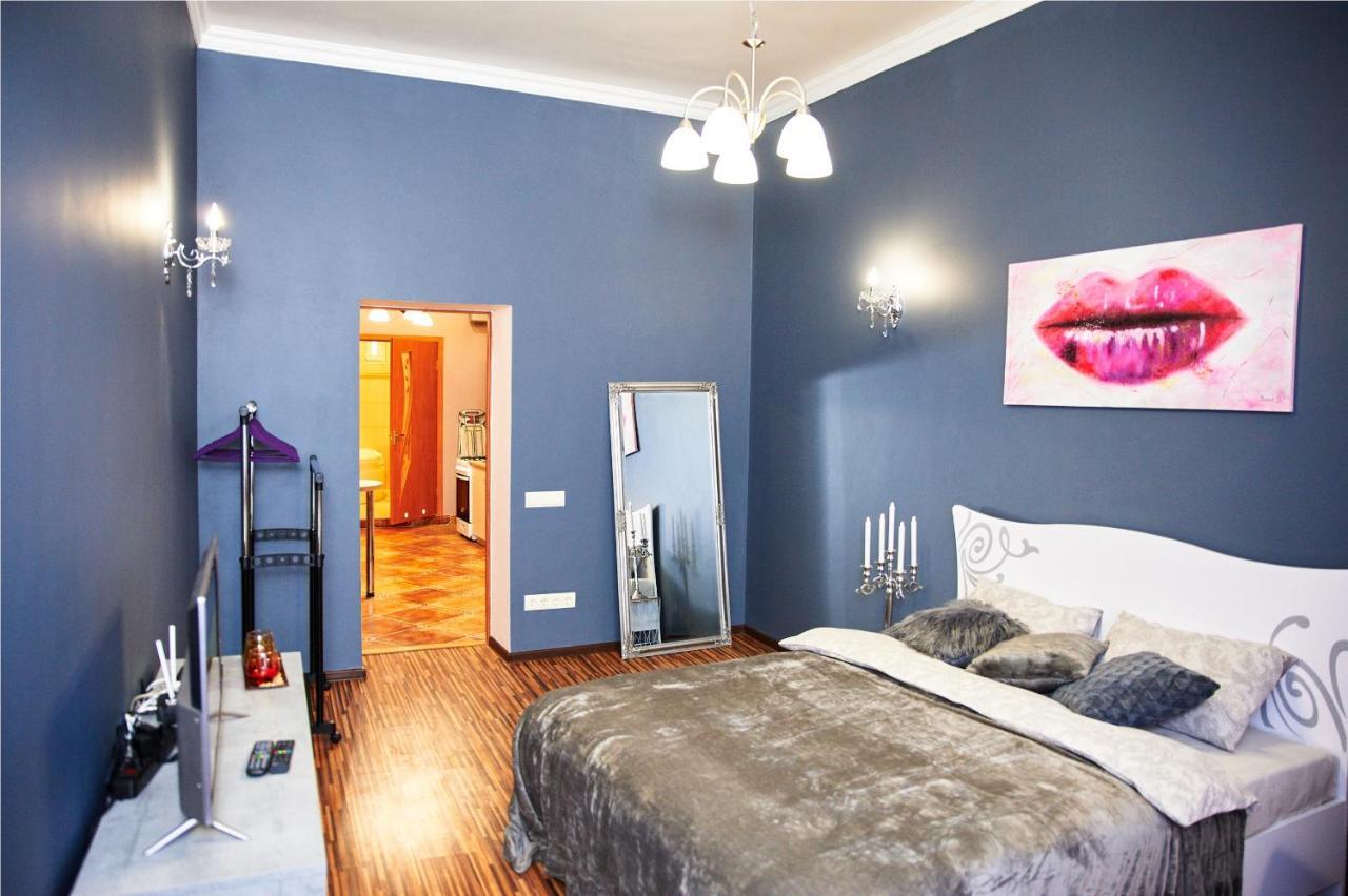 Designer Apartment In The Center Lviv Dış mekan fotoğraf