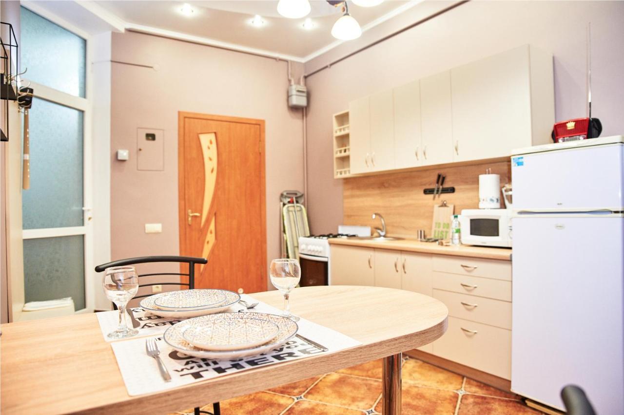 Designer Apartment In The Center Lviv Dış mekan fotoğraf